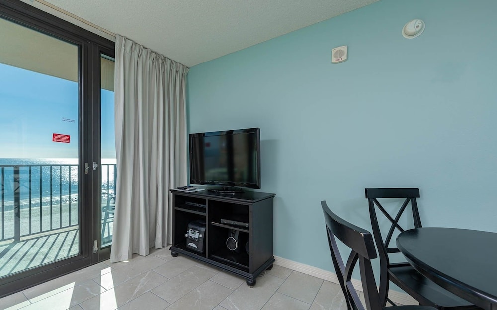 Phoenix All Suites Hotel 403 1 Bedroom Condo by Redawning - photo 22