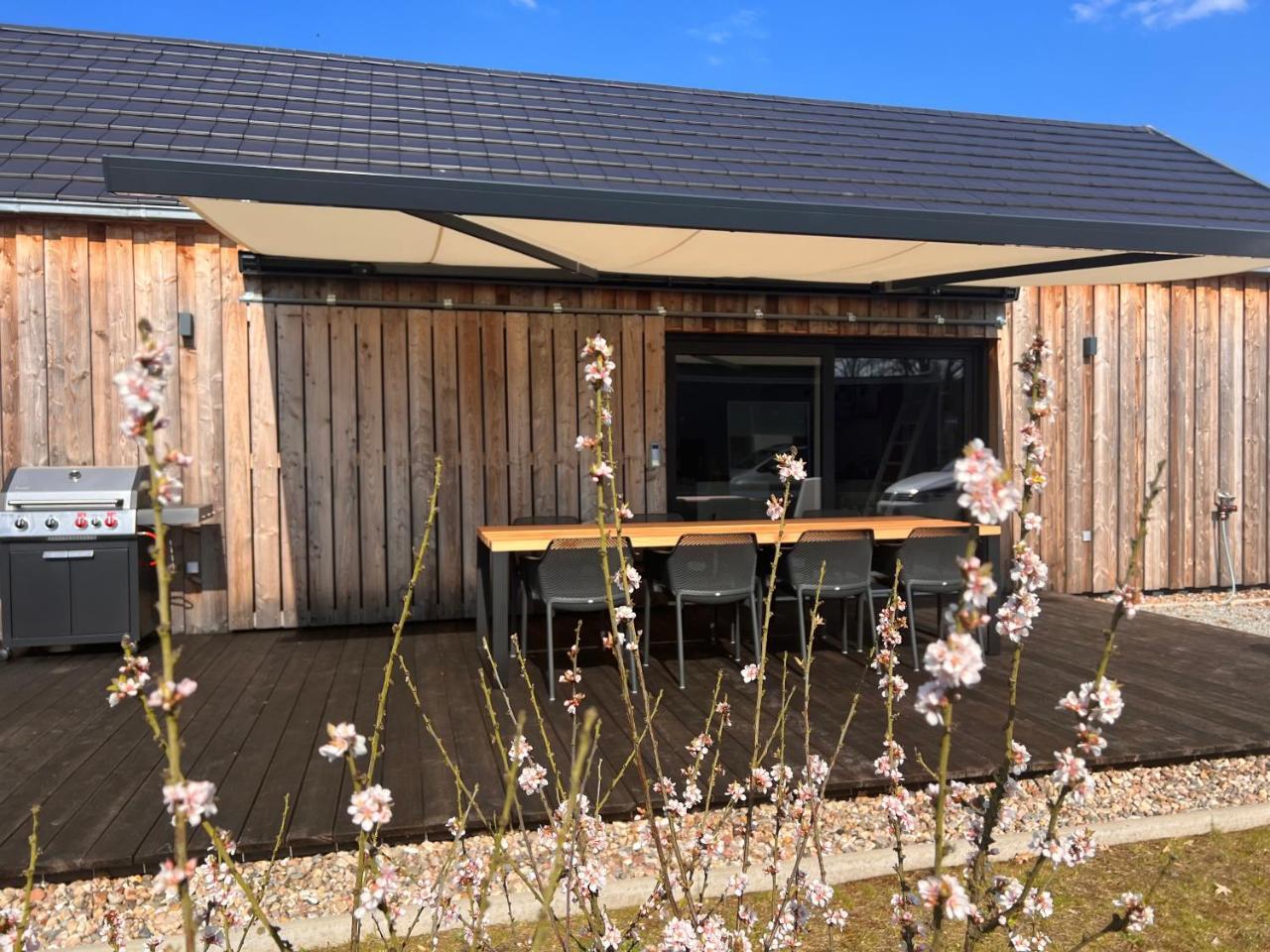 Frau Becker - carbon neutral hotel in Rheinsberg