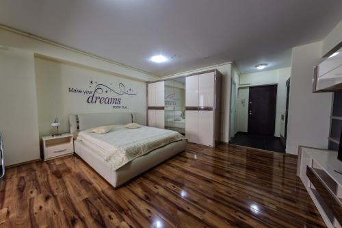 Luxury Radox Airport Bucharest — 4-Star Luxury Hotel in Otopeni, Romania