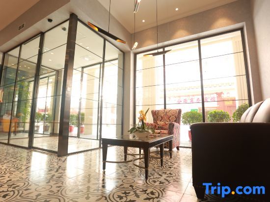 Yujing Saussurea French Style Hotel in Kangding, People's Republic of China