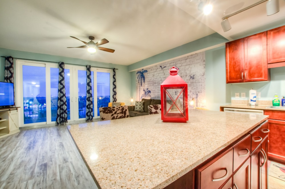 Laketown Wharf Resort by Aneliya's Rentals - photo 518