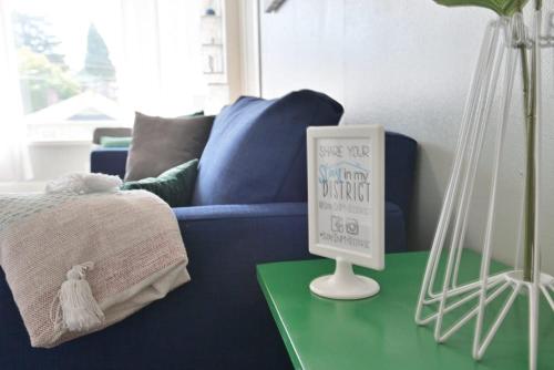 #StayinMyDistrict Heritage House Suite — 4-Star Luxury Hotel in Coos Bay, United States