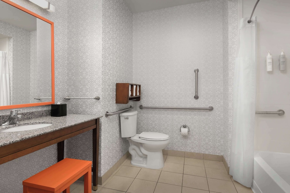 Hampton Inn & Suites Huntsville Research Park Area - photo 19