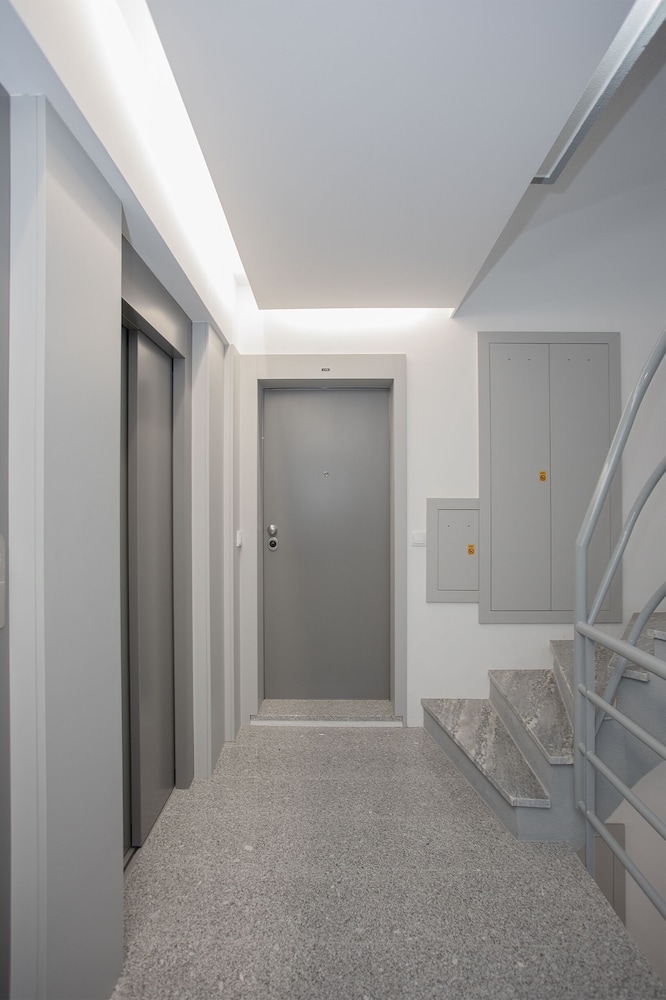 Liiiving Luxury River View Apartment VII — 4-Star Luxury Hotel in Gondomar, Portugal