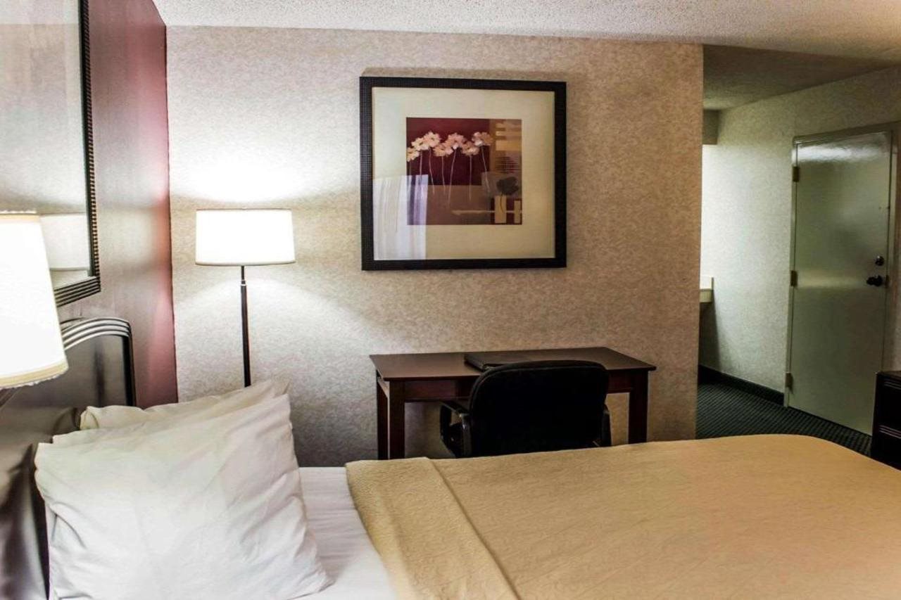 Quality Inn Roanoke Near Lake Gaston - photo 15
