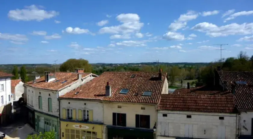 Le Loft — 4-Star Luxury Hotel in None, France