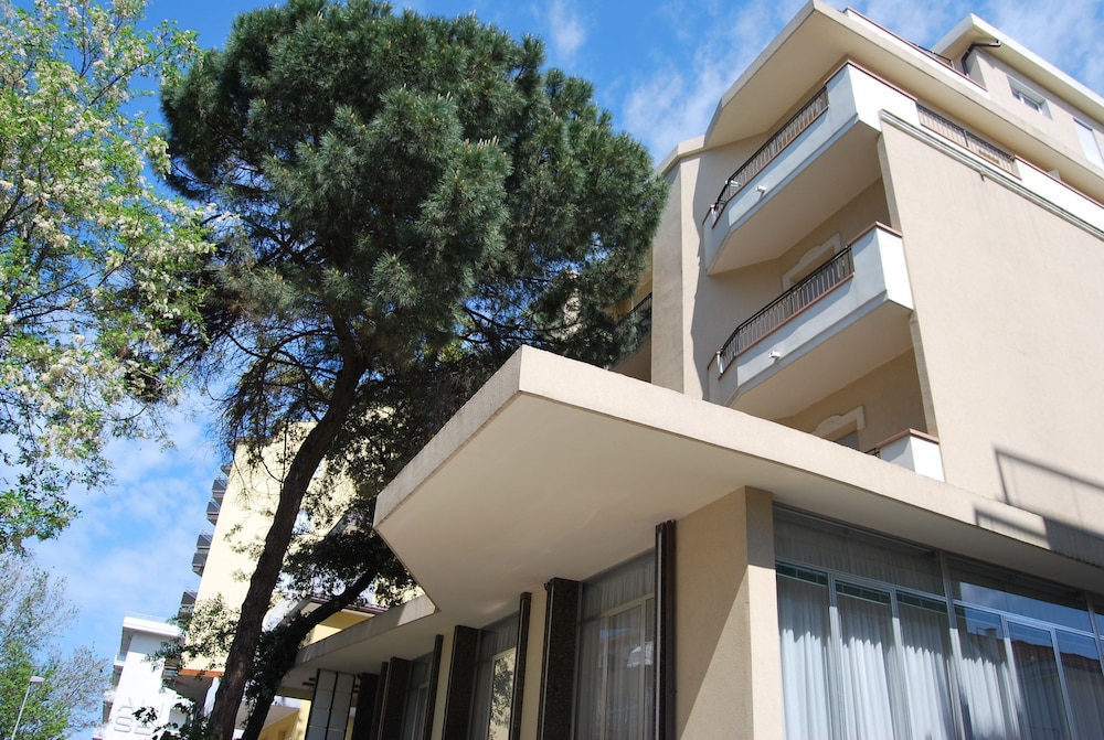 Hotel Milena - last minute hotel in Rimini