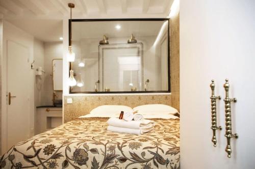 Magnifique Appartement Familial Grand Boulevard 4p — 4-Star Luxury Hotel in Paris, France
