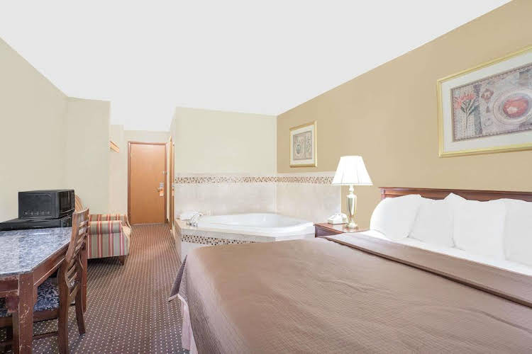 Howard Johnson By Wyndham Atlantic City Egg Harbor - photo 23