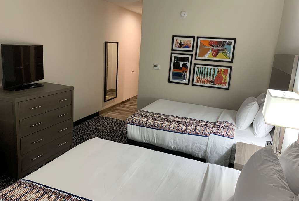 La Quinta Inn & Suites by Wyndham Red Oak TX IH 35E - photo 11