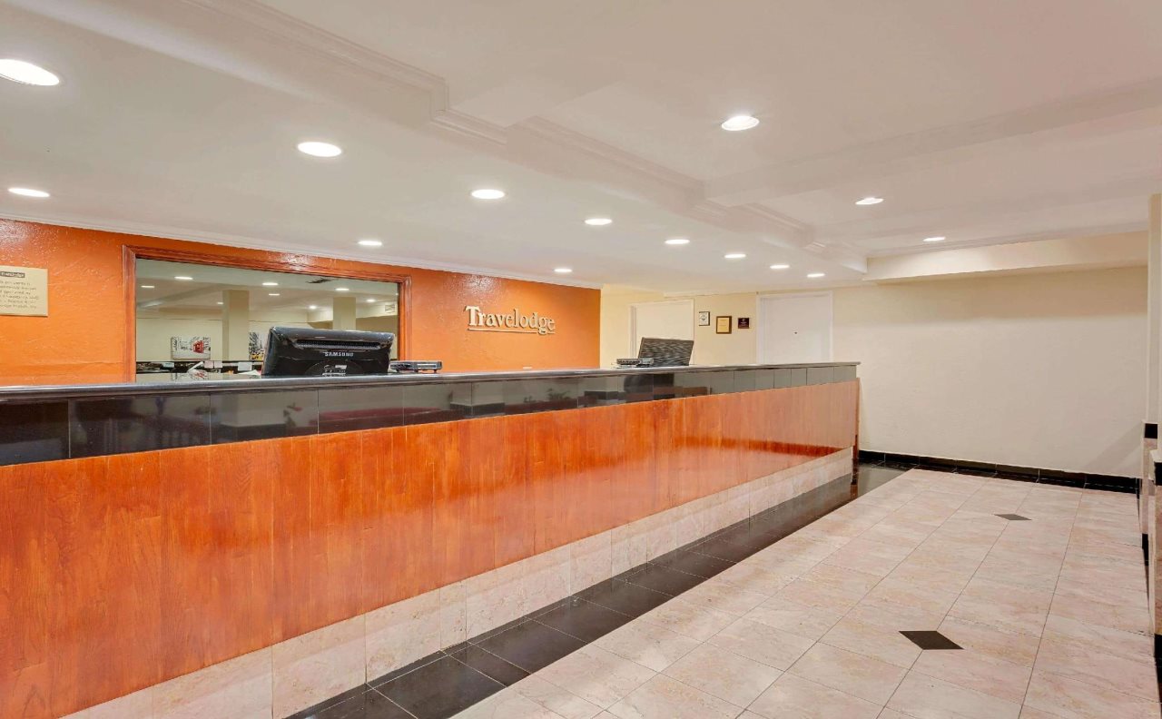 Travelodge by Wyndham El Centro - carbon neutral hotel in El Centro