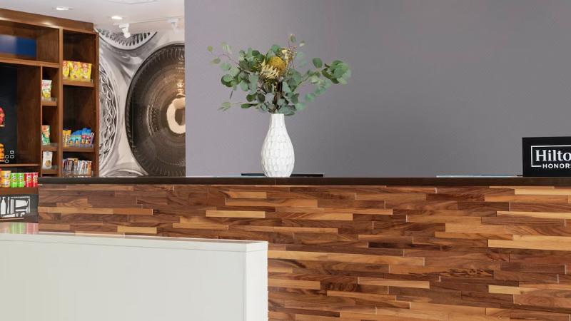 Hampton Inn & Suites Porter Ranch Los Angeles - photo 2