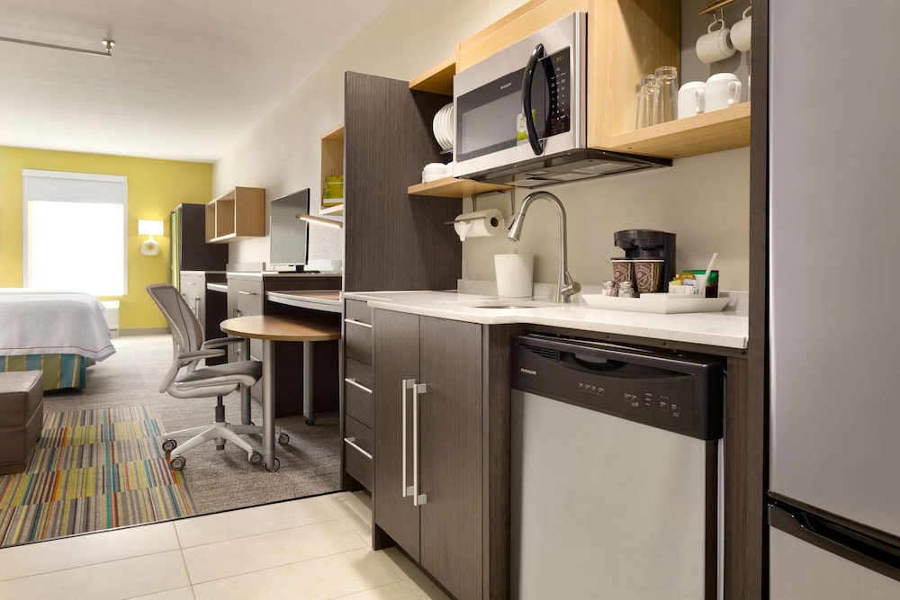 Home2 Suites by Hilton Shenandoah The Woodlands - photo 12