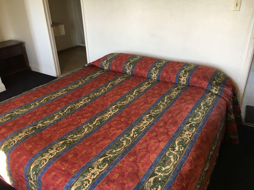 Rio Motor Palace Inn - photo 11