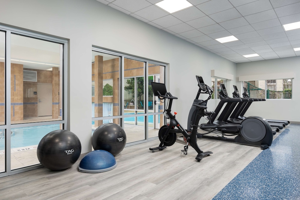 Hampton Inn & Suites Chattanooga Downtown - photo 28