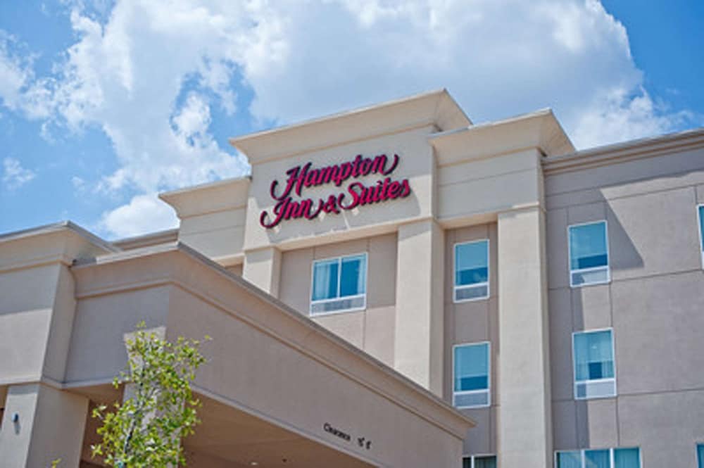 Hampton Inn & Suites Denison - photo 22