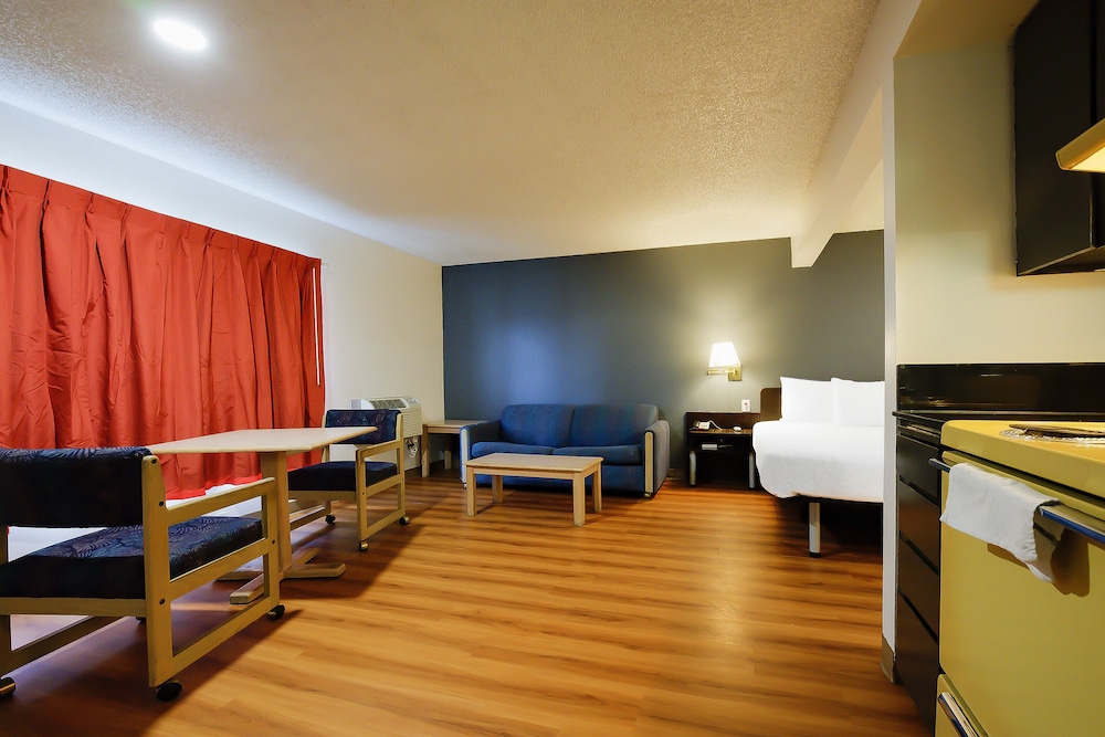 Hermiston Inn & Suites - photo 41