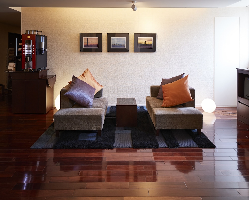 Jr East Hotel Mets Yokohama Tsurumi in Yokohama, Japan