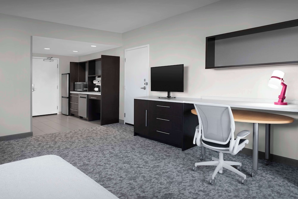 Home2 Suites by Hilton Greensboro Airport NC - photo 8
