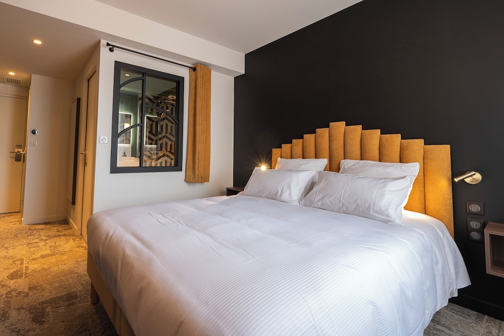 Hôtel Les Pins Oléron in Saint-Trojan-Les-Bains, France