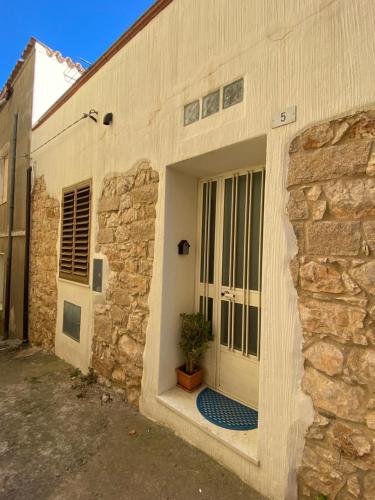 Casa Indipendente Nel Centro Storico Cod Iun P2680 22064789 — Baunei