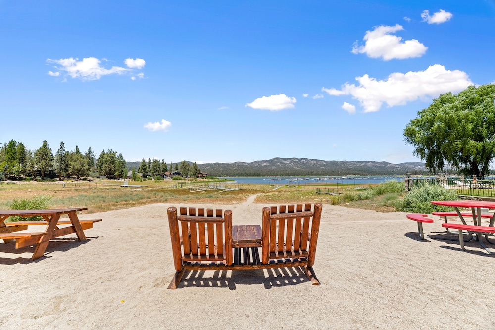 Big Bear Lakefront Lodge - featured photo