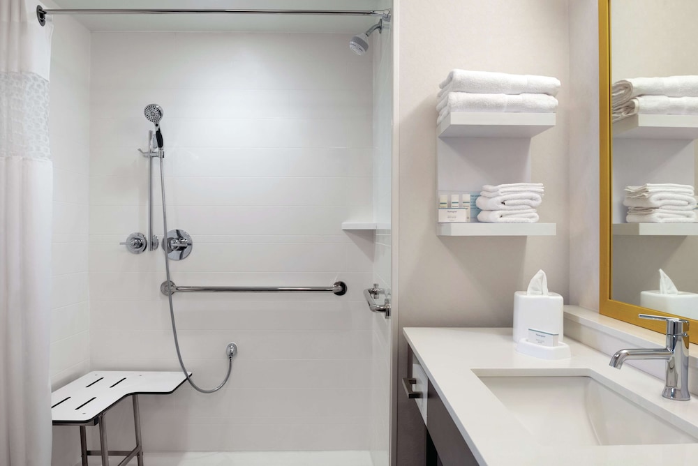 Hampton Inn Champaign Southwest - photo 20