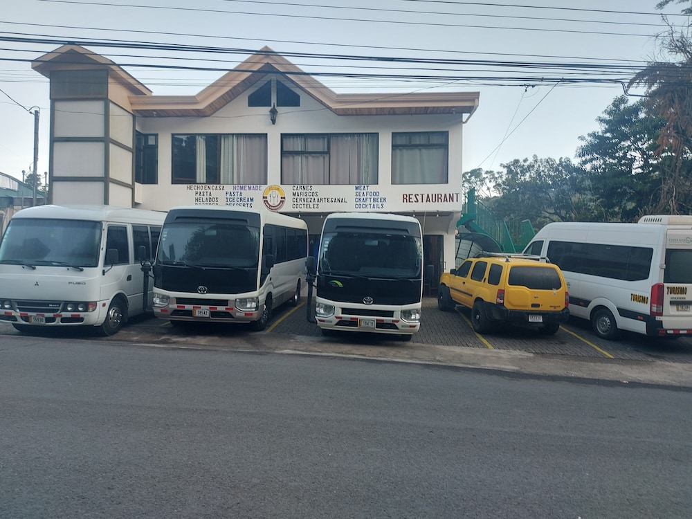 Alisson Hotel y Restaurant in Monteverde, Costa Rica