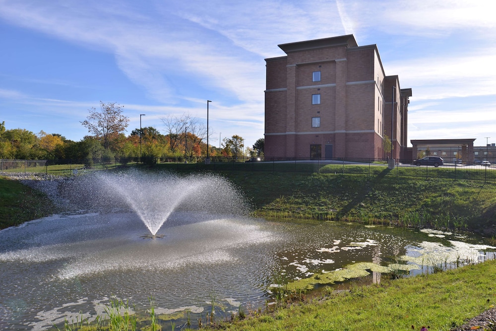 Hampton Inn & Suites Ann Arbor West - photo 64