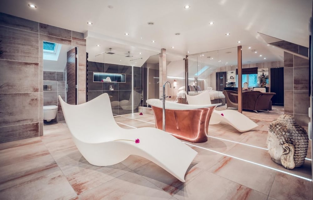 Aphrodites Group — Windermere — photo 3