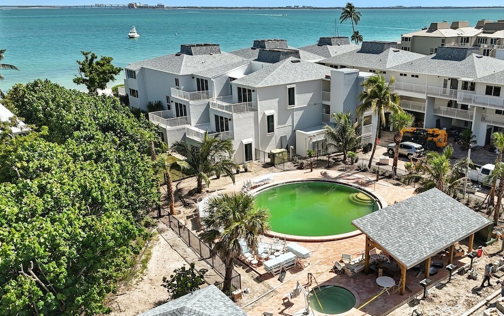 Lighthouse Resort and Club - photo 15