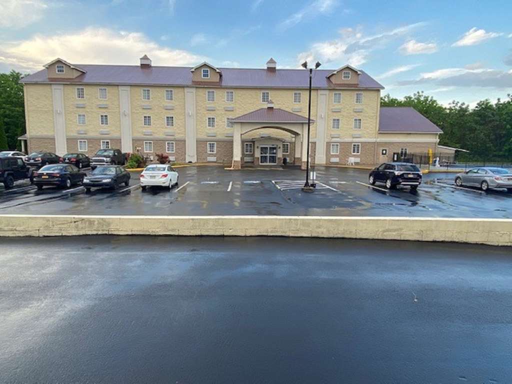 SureStay Plus by Best Western Jonestown Lebanon Valley - photo 14
