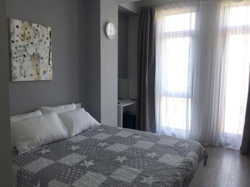 Sunny Apartment Ortachala