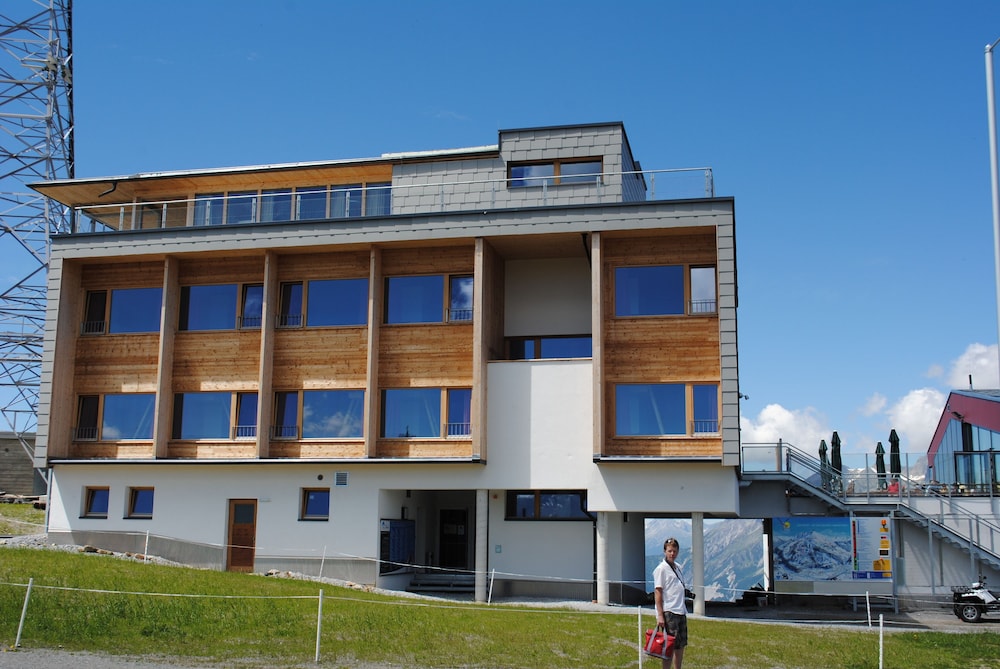 Venet Gipfelhütte — hotel in Zams