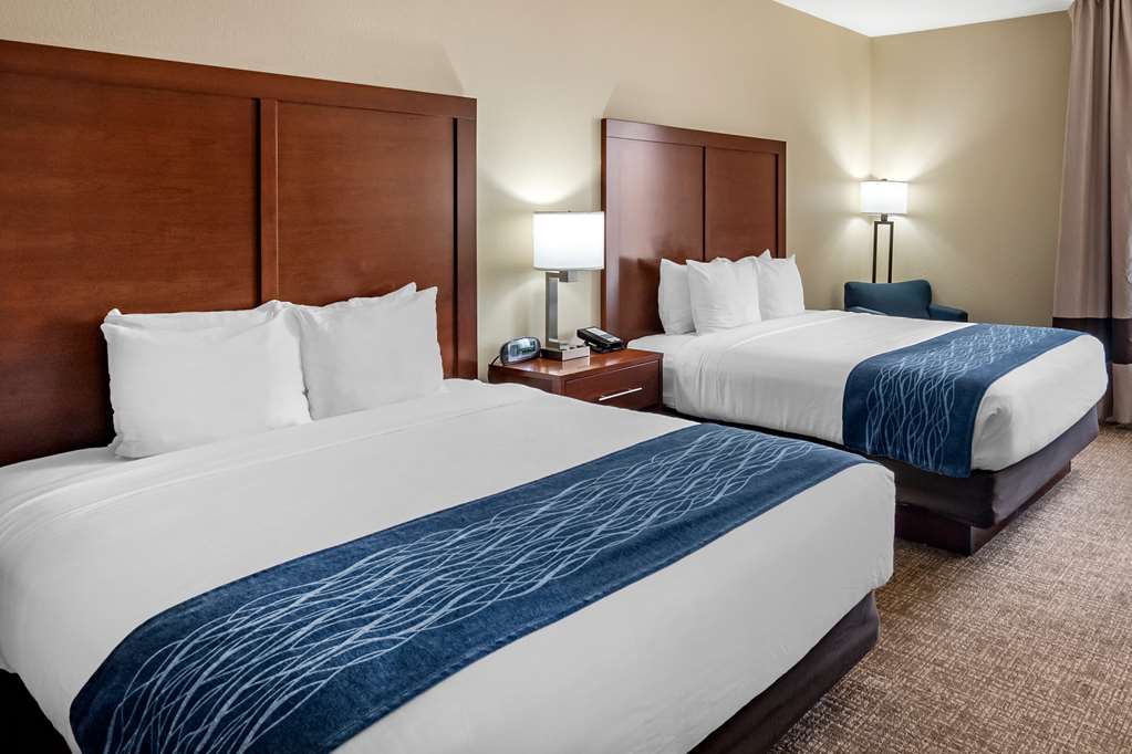Comfort Inn & Suites Junction City near Fort Riley - photo 18