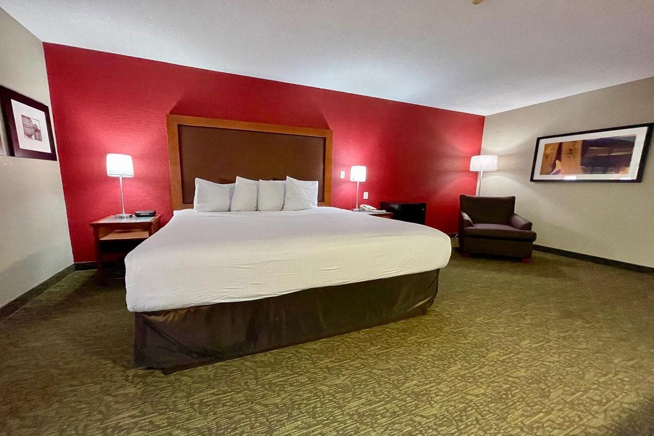 FairBridge Inn & Suites Fort Wayne - photo 11