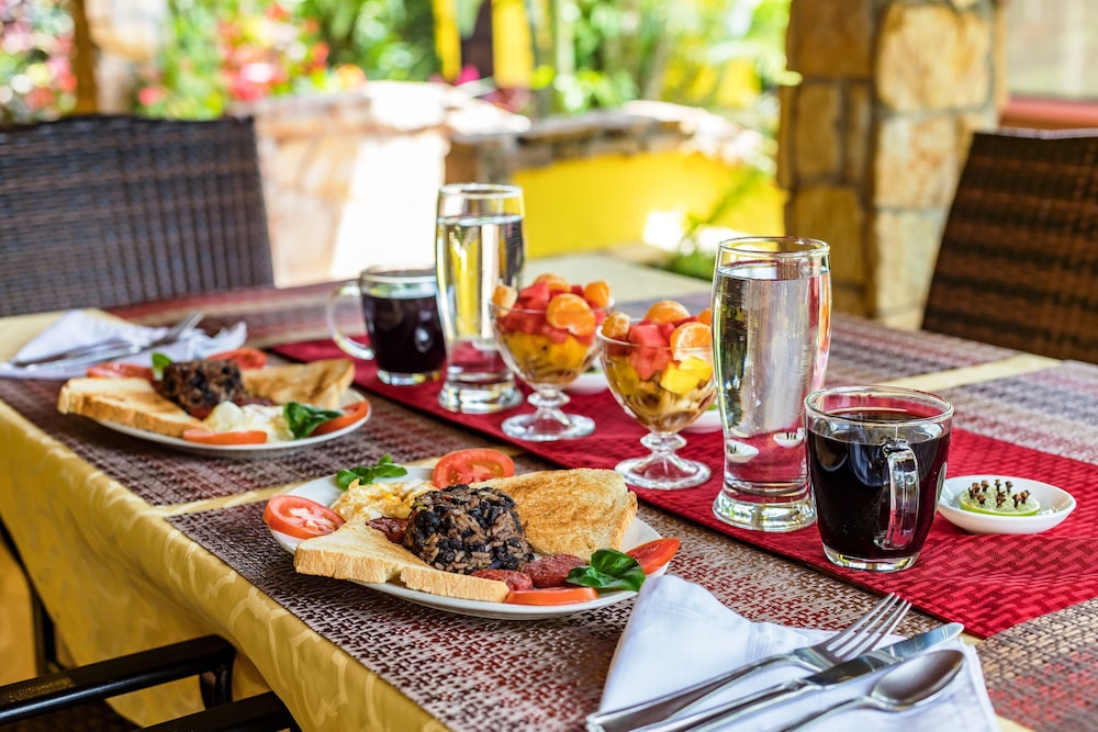 La Terraza Guest House B&B — 4-Star Luxury Hotel in Alajuela, Costa Rica