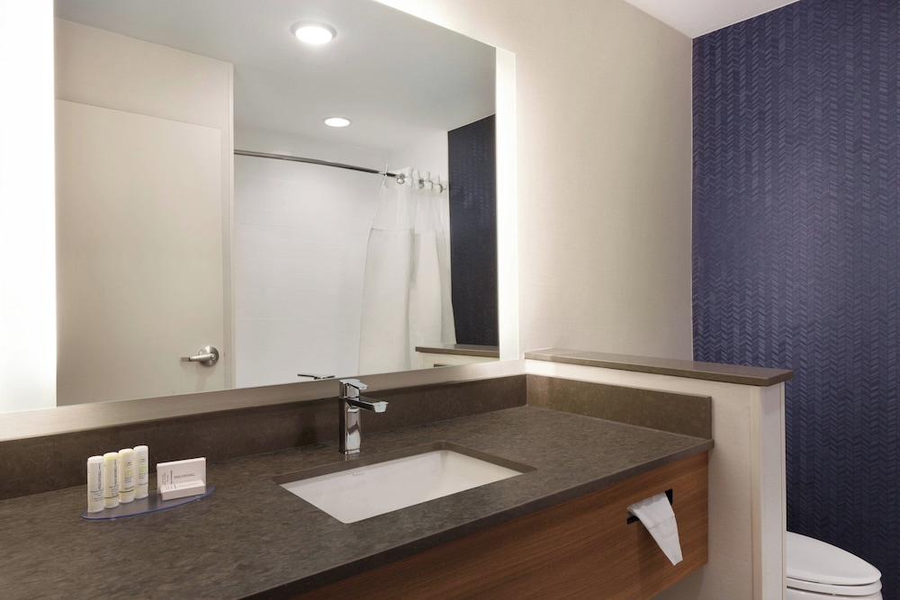 Fairfield Inn & Suites by Marriott Boulder Longmont - photo 14