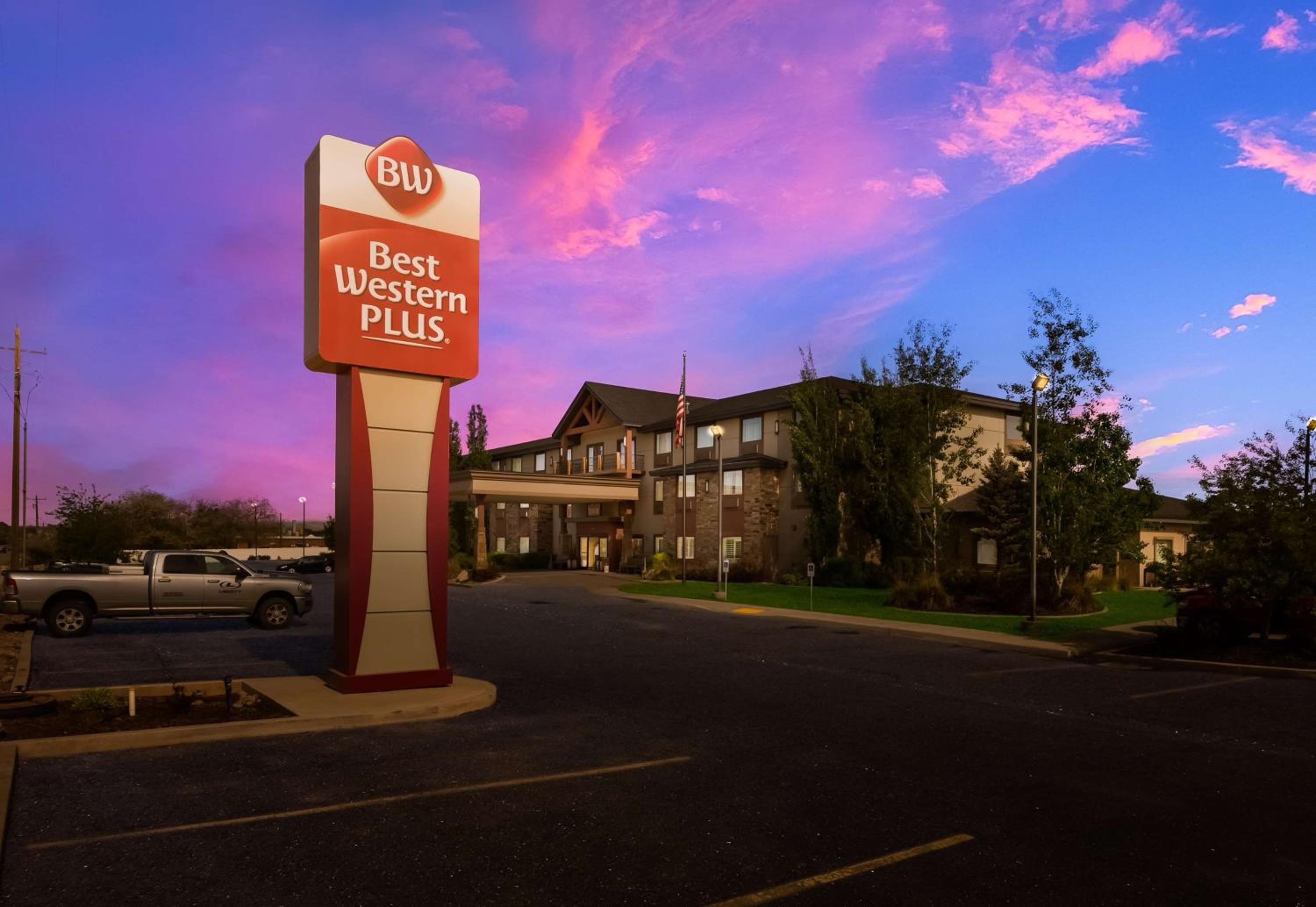 Best Western Plus Landmark Hotel - featured photo