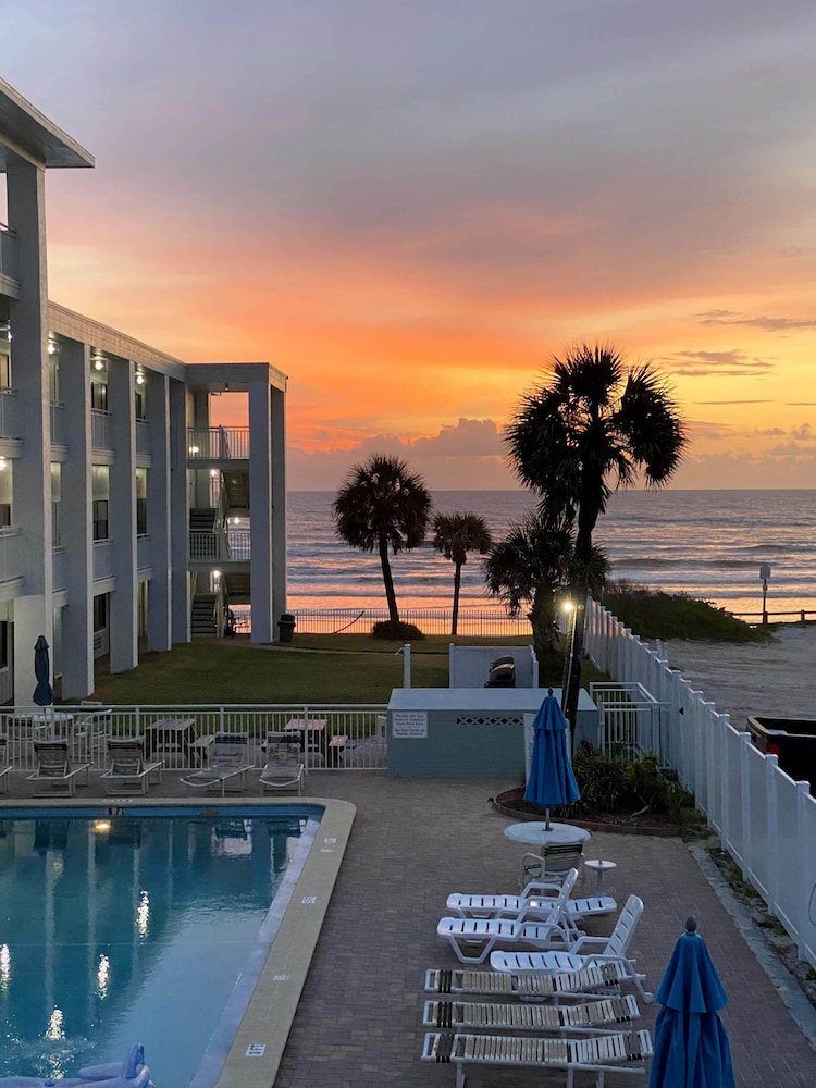 Coastal Waters Inn - photo 195