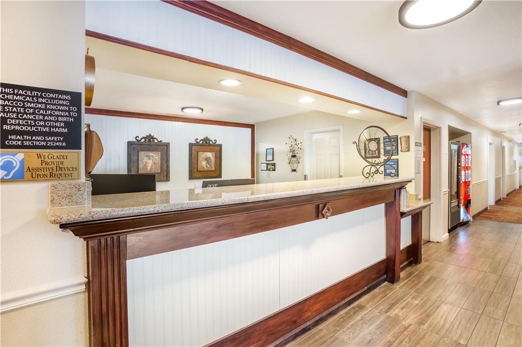 Best Western Luxury Inn - photo 17