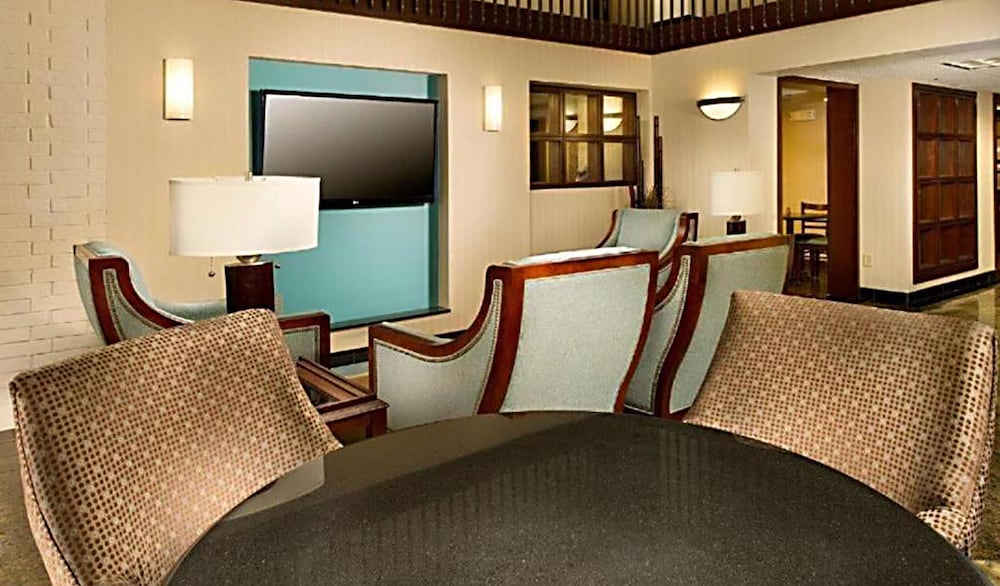 Hotel Lotus - photo 3