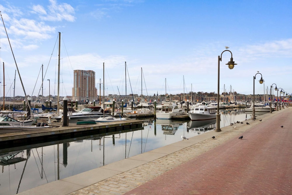 Hilton Garden Inn Baltimore Inner Harbor - photo 32