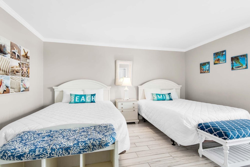 Edgewater Tower 3 1012 - last minute hotel in Panama City Beach