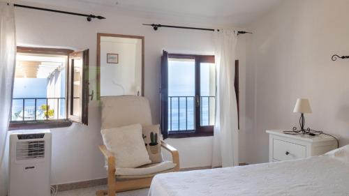 Dimora Storica con Vista Mare Infinita Casa De Lu Ventu — 4-Star Luxury Hotel in Castelsardo, Italy