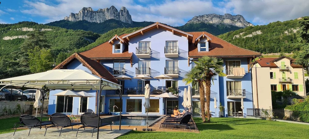 Hotel Le Mouton Bleu - carbon neutral hotel in Talloires