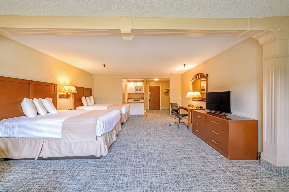 Town and Country Inn & Resort - photo 11