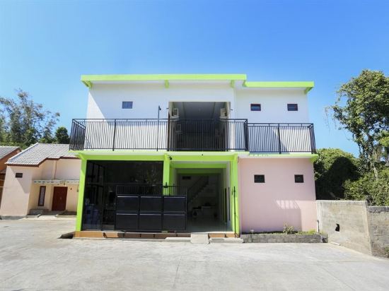 Spot On 3993 Zidney 2 Syariah in Salatiga, Indonesia