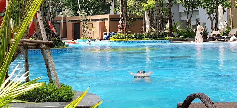 Cozy Vinhomes Central Park Apartments — 4-Star Luxury Hotel in Ho Chi Minh City, Vietnam