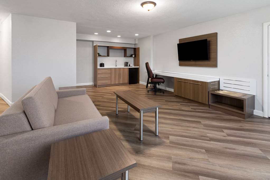Wyndham Garden Norfolk Downtown - photo 30